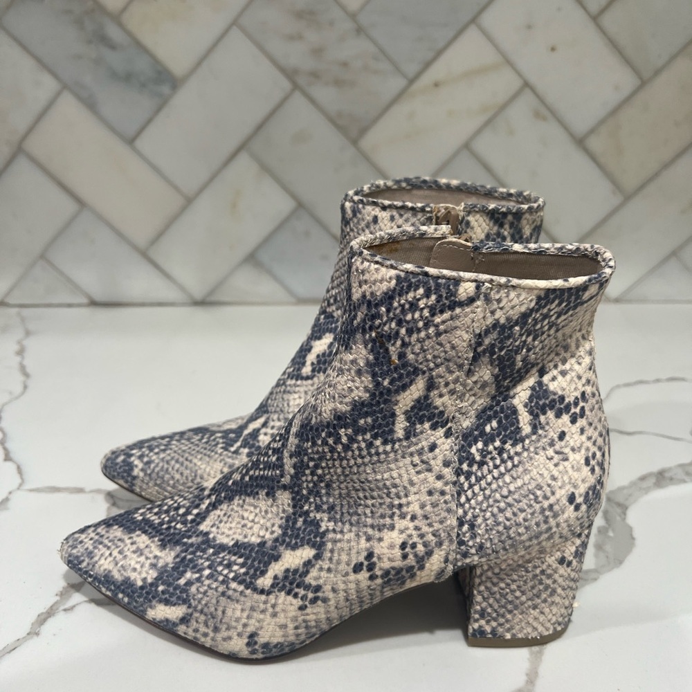 Steve Madden Leather Snakeskin Ankle Boot Womens Booties size 8